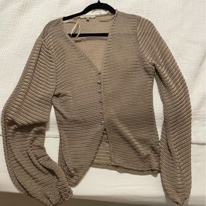 Beige blouse - gimmicks